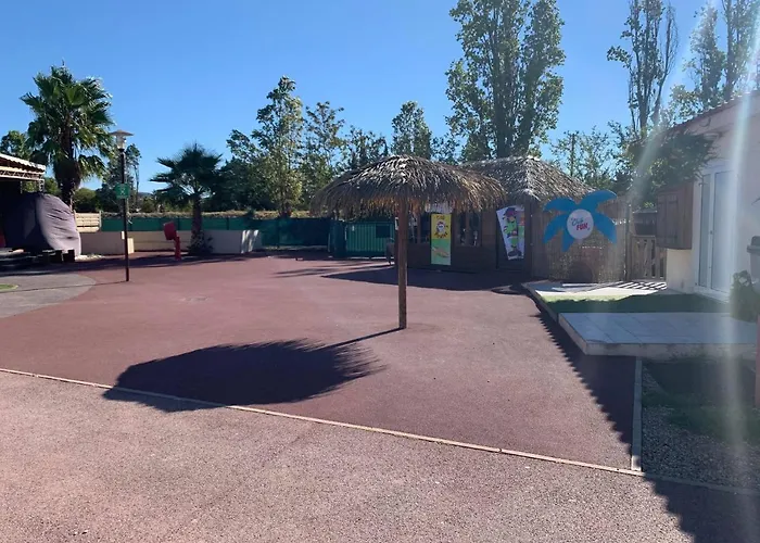 Le Montourey Κάμπινγκ